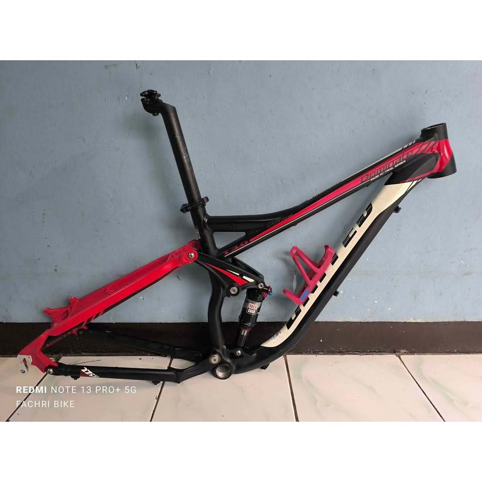 Frame United Dominate TR3 Ring 27.5 size M