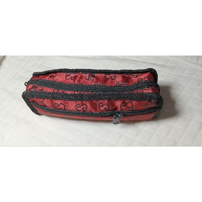 

TEMPAT PINSIL/KOTAK PINSIL 2STG MOTIF MEWAH