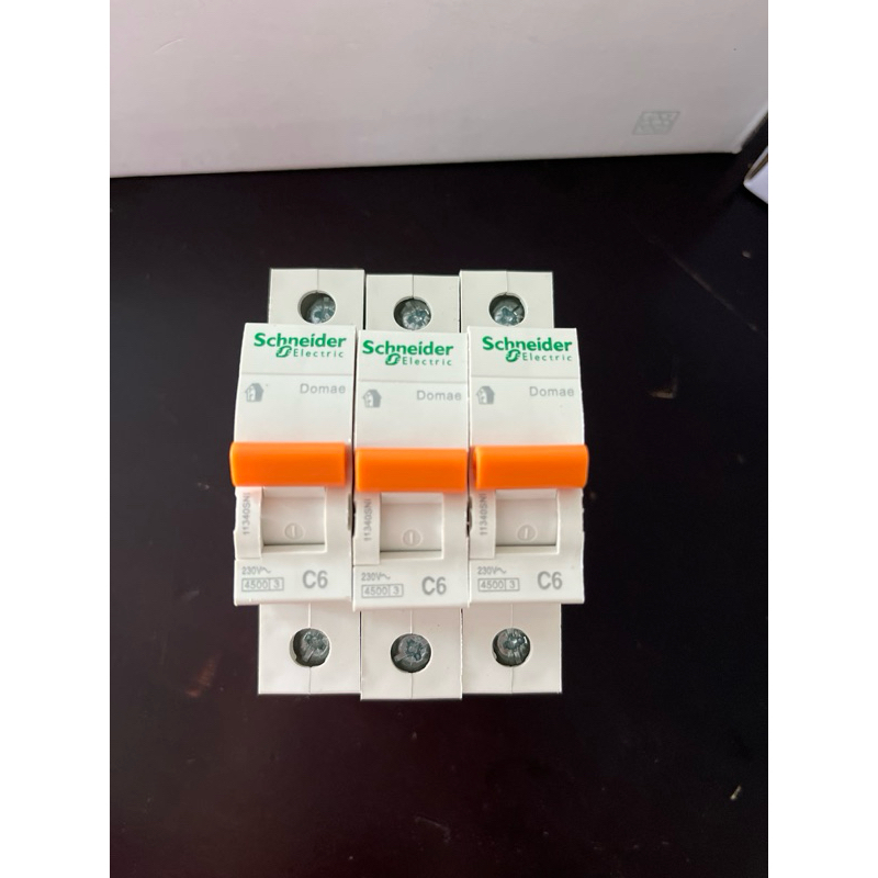 MCB 6A SCHNEIDER DOMAE
