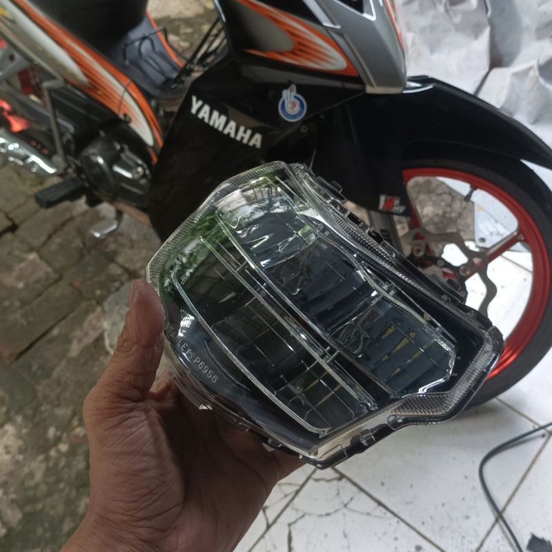 Lampu zhipat VEGA ZR