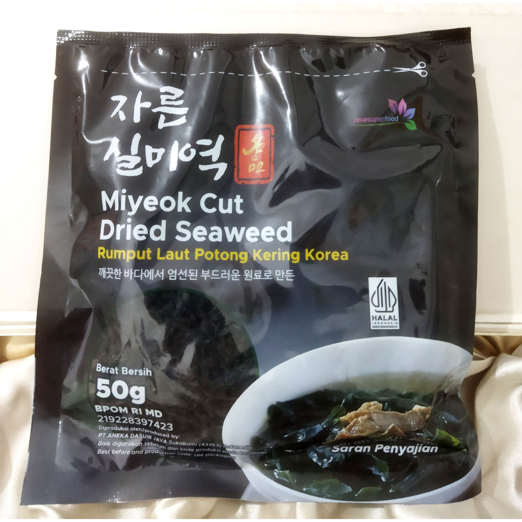 

Miyeok Cut Dried Seaweed - Rumput Laut Potong Kering - 50g - Halal