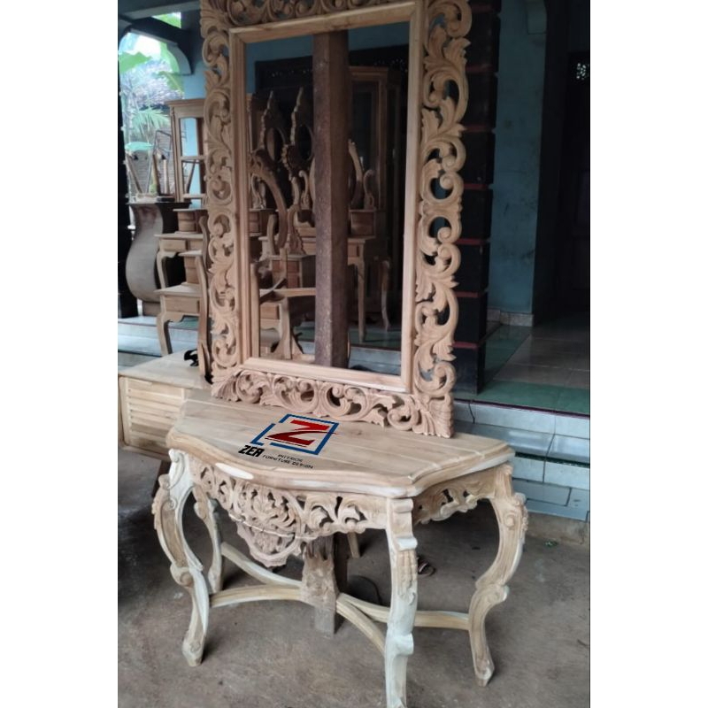 Meja Rias Kayu Jati Solid