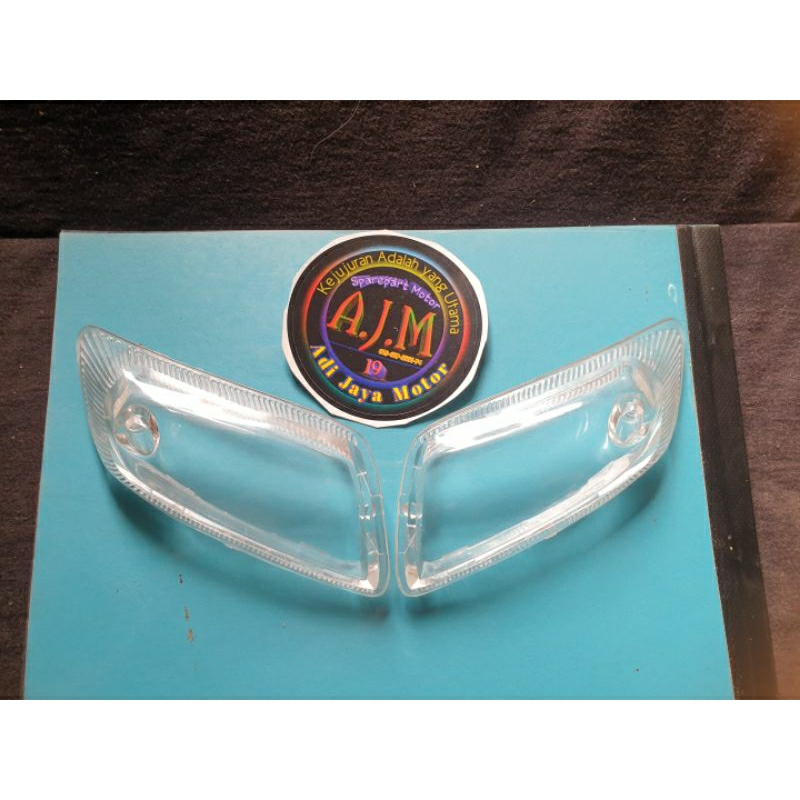 Mika Sen Sein Depan Suzuki Satria RU120 Lumba Putih Bening