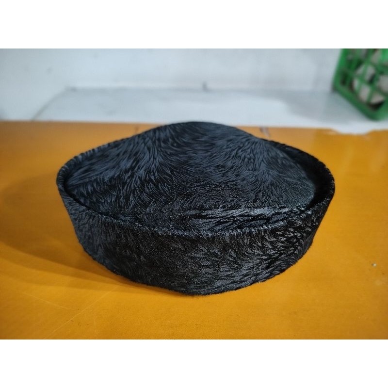 PECI SONGKOK SUSUN MOTIF BULU WARNA HITAM TINGGI 6,7,8,9 CM