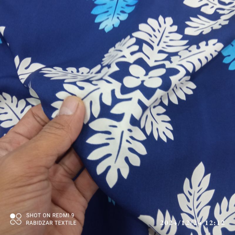 KAIN KATUN RAYON TRANDTREX PREMIUM GARMEN BUNGA  DASAR BIRU