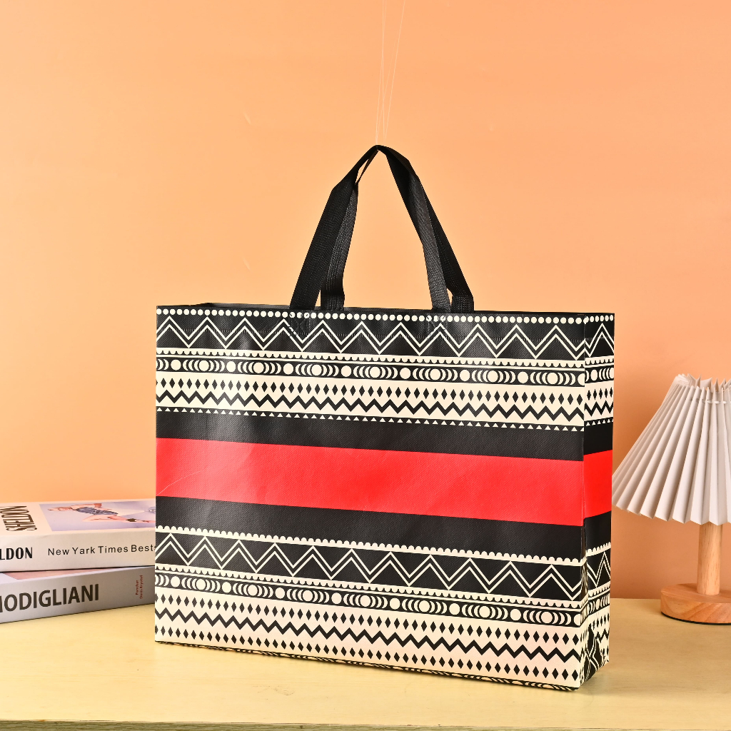 

Varian M-31 / Tas Jinjing / Tas Belanja / Tas Spunbond / Tas Souvenir / Tas Jinjing Wanita / Tas Lipat / Tas Kado / Kantong Belanja