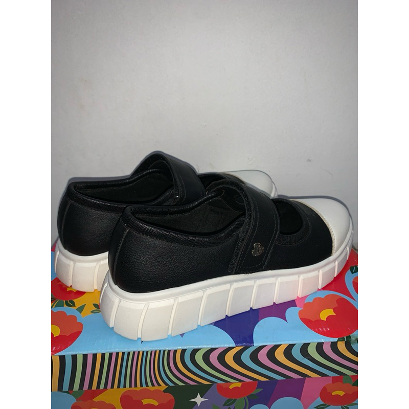 Preloved Sepatu Mary Jane sneakers by Adorable Projects