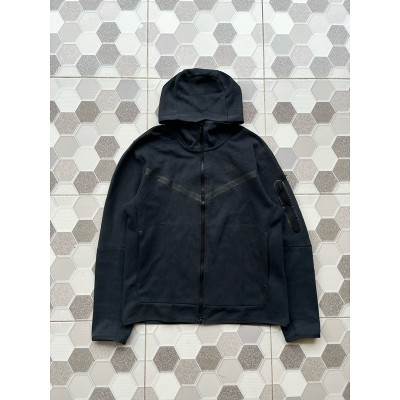 NIKE TECH FLEECE SZ L BLACK