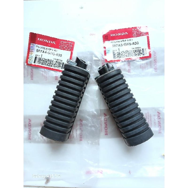foot step pijakan kaki kanan kiri Pillion Step L R Kit grand, legenda, Revo, Supra X 125 FI, Supra X