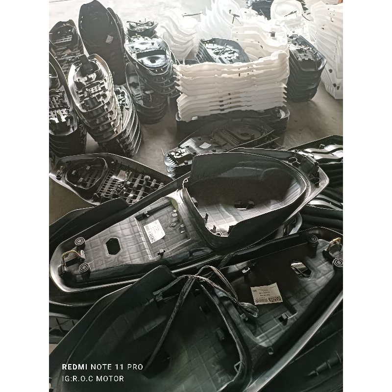 JOK VARIO 125 ALAS JOK VARIO 150  plastik jok model ori setandar