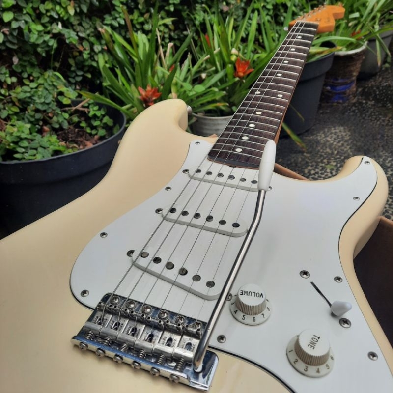 fender japan st62 tahun 2004