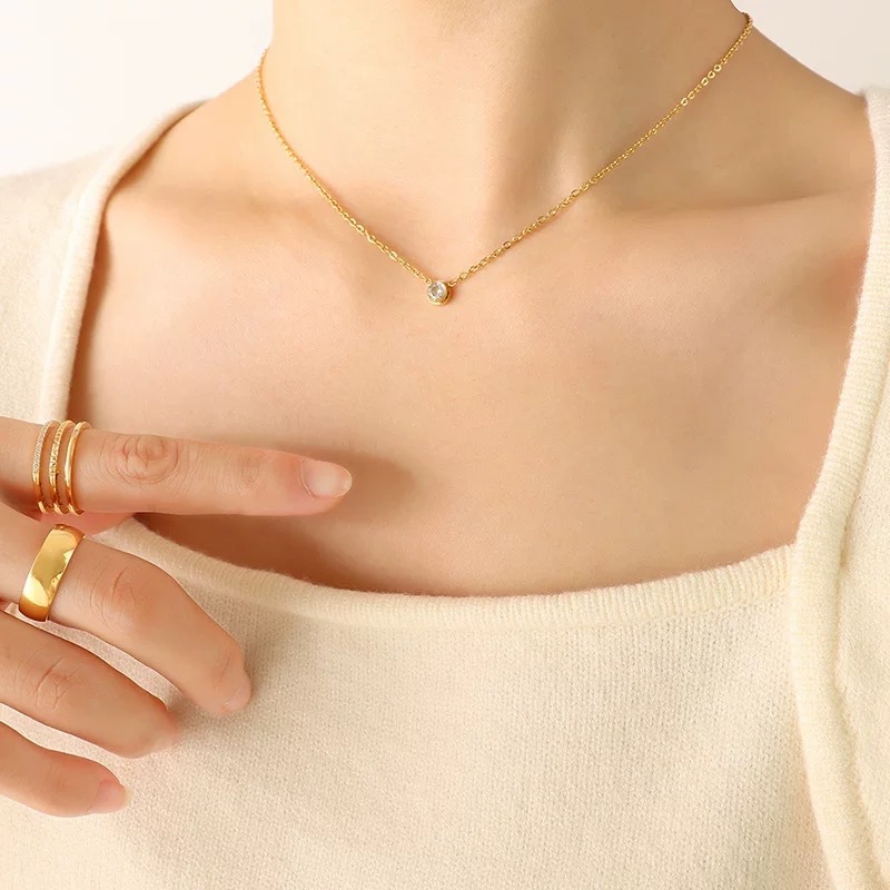 Kalung Wanita Liontin Permata Satu, Kalung Nagita Slavina.