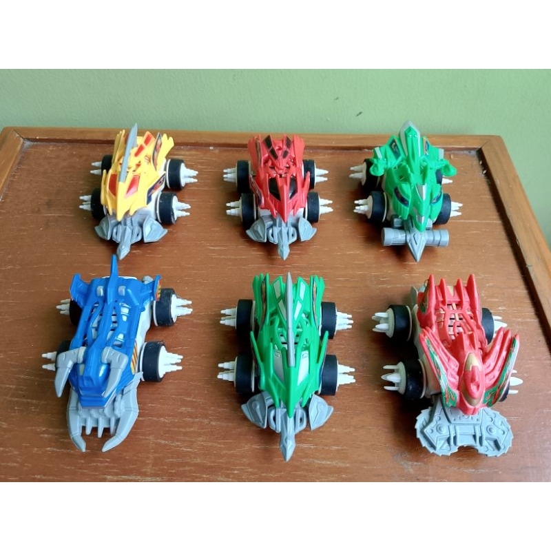 | MAINAN | MINIATUR | CRUSH GEAR |