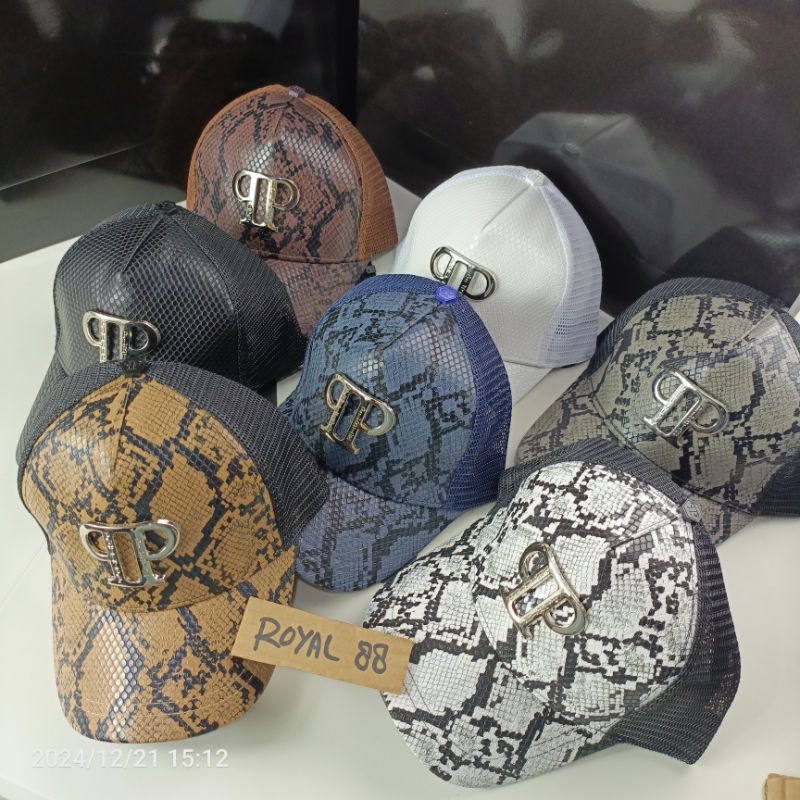 topi baseball motif sisik ular pp philip plein fashion pria pp3