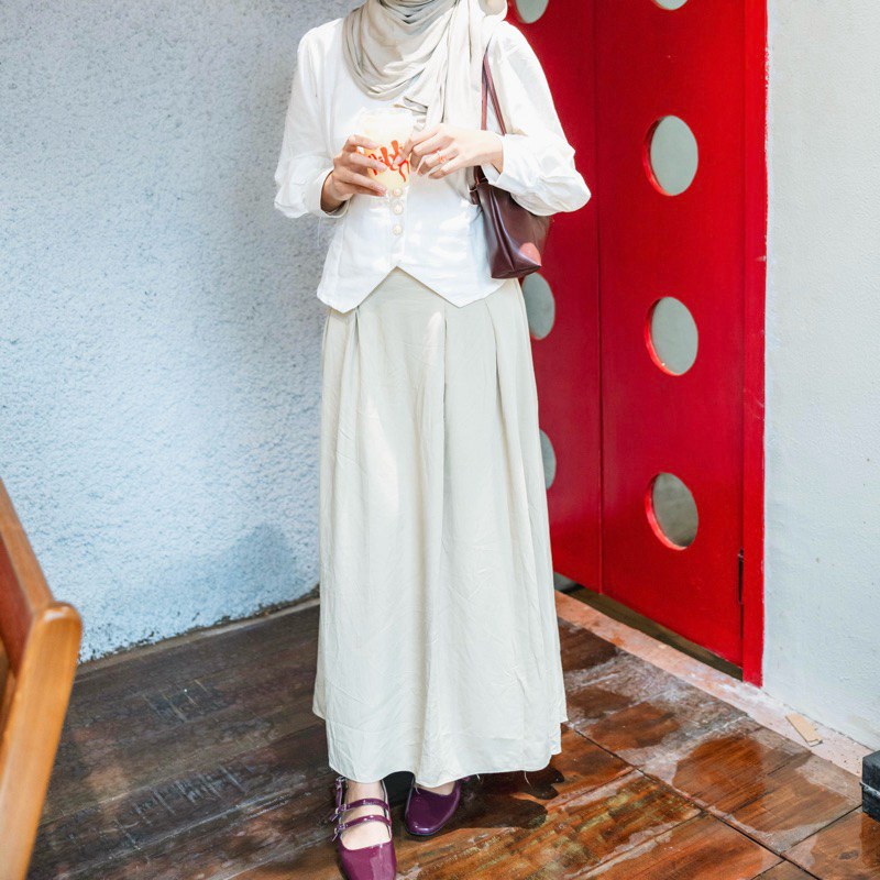 Rok Flowy Warna Cream