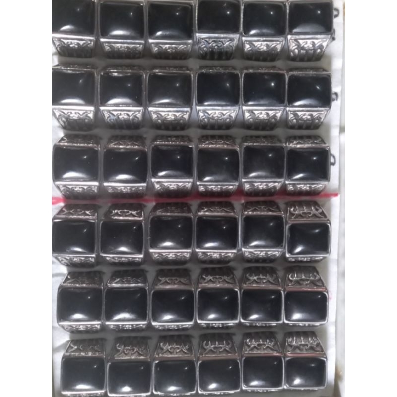 cincin batu hajar jahanam hitam