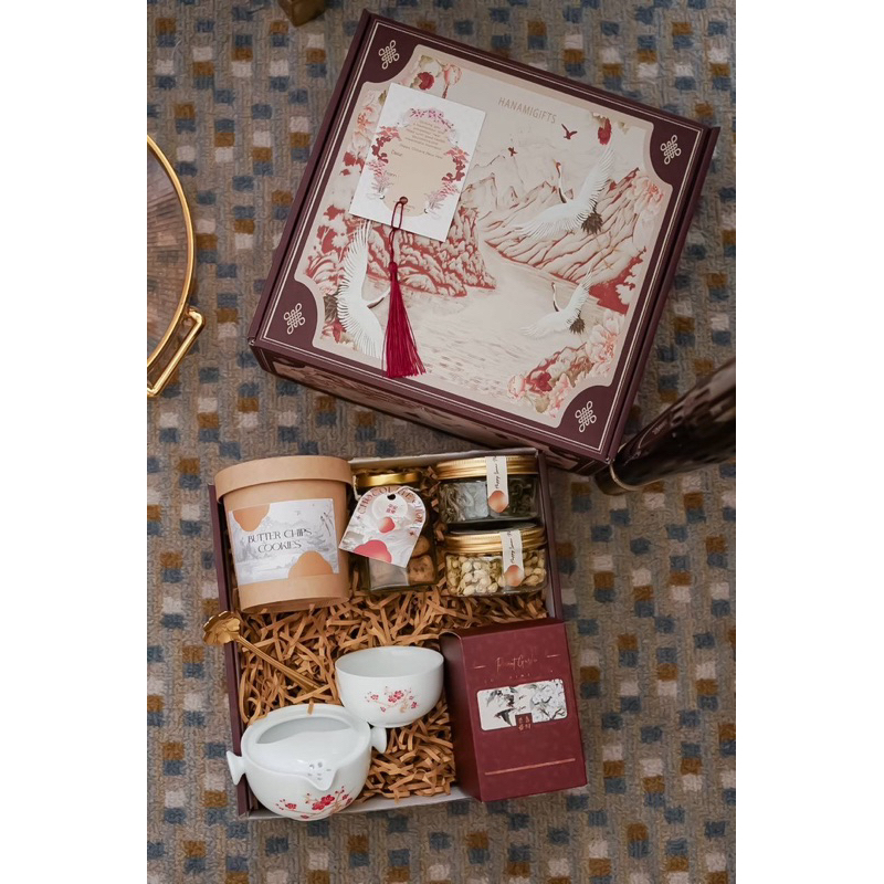 

ROBIN - Hampers Chinese New Year 2025/Hampers Sincia/Hampers Imlek 2025/Parcel Imlek 2025/Parcel CNY/Parcel Sincia 2025