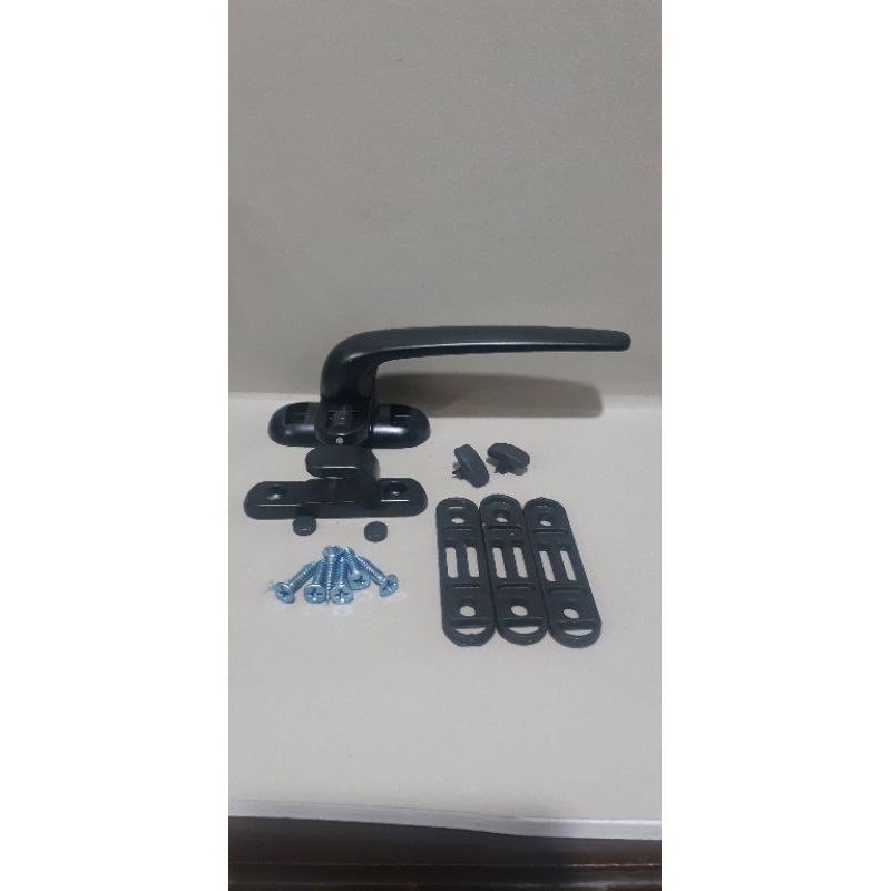 Kunci jendela / rambuncis jendela kayu, aluminium / handel jendela Muller hitam