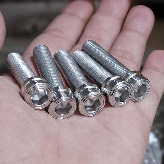 baut L stainless m10 baut 14 panjang 2cm-7cm model Coak Tengah