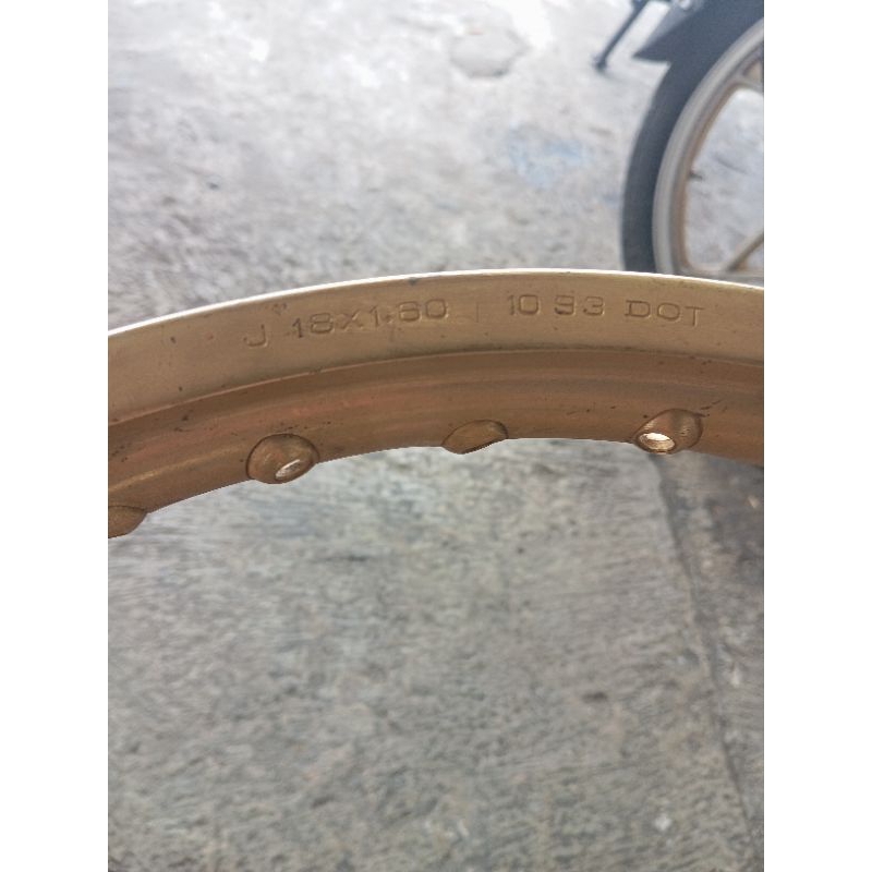 Velg alumunium gold comstar ring 18 -160 original bekas bagus