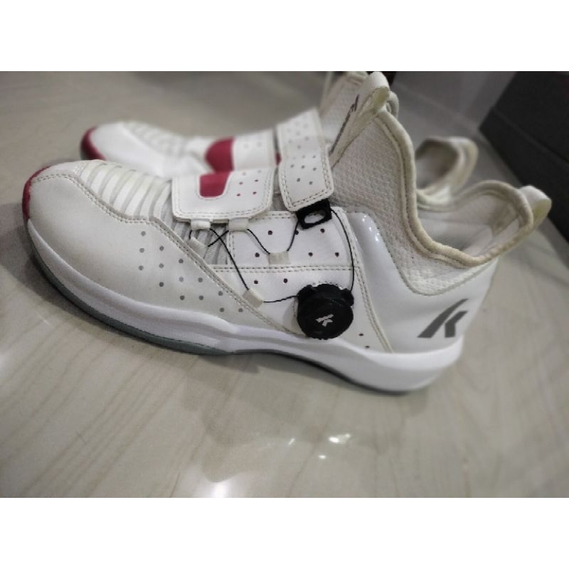 sepatu badminton original Kawasaki Boa