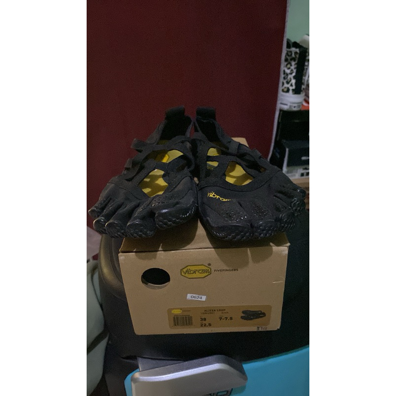 Vibram Five Finger (Preloved)
