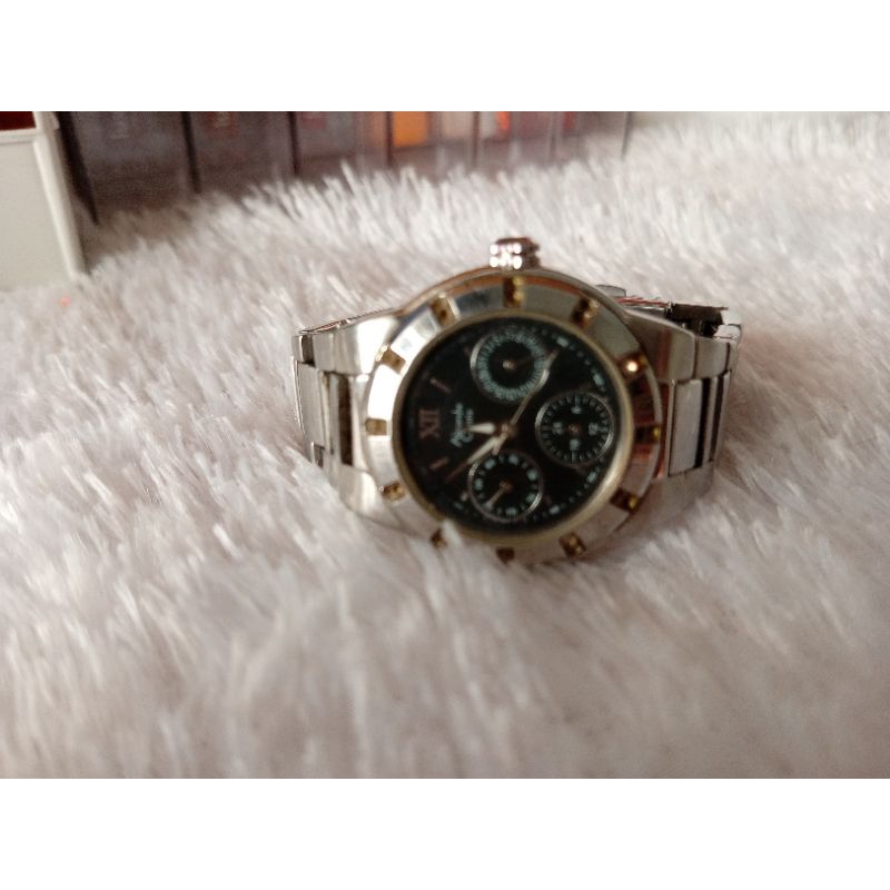 jam tangan second