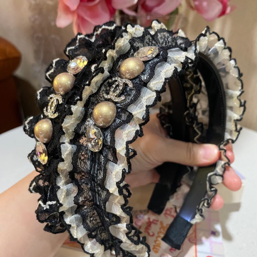 BANDO CHANEL MUTIARA RUFFLE DUA VARIAN HITAM PUTIH - licalic