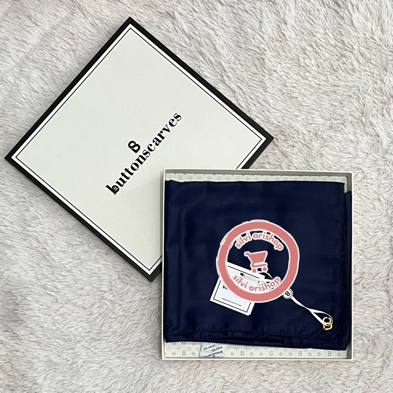 Buttonscarves Everyday Scarf Black