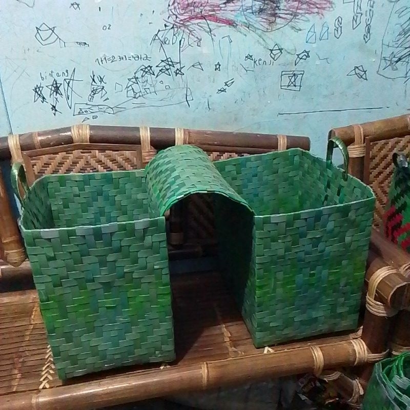 along-along medan ukuran sedang, untuk sepeda motor body kecil seperti Supra, Revo, beat, Mio, dll