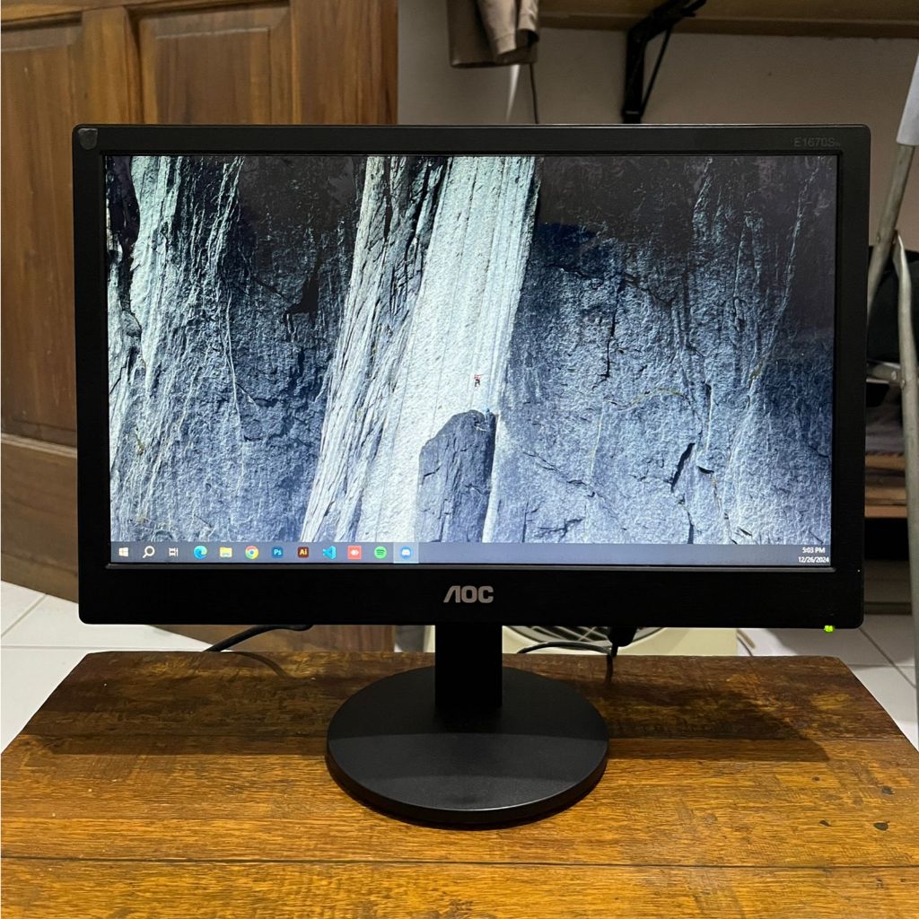 Monitor Komputer PC AOC E1670Sw 15.6 Inch ex kantor