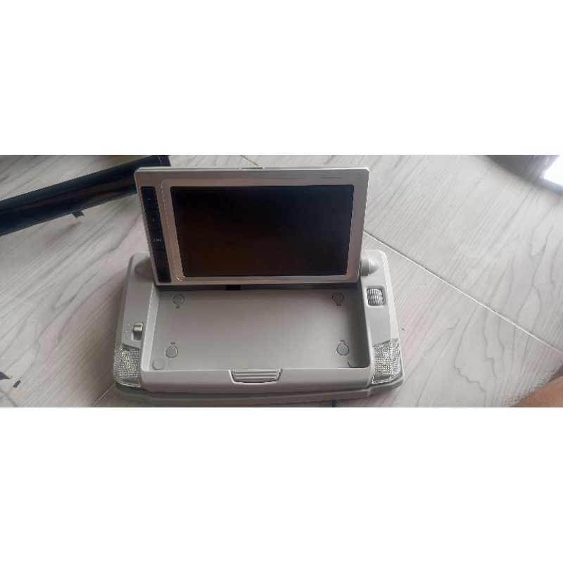 Monitor roof/plafon Toyota Fortuner