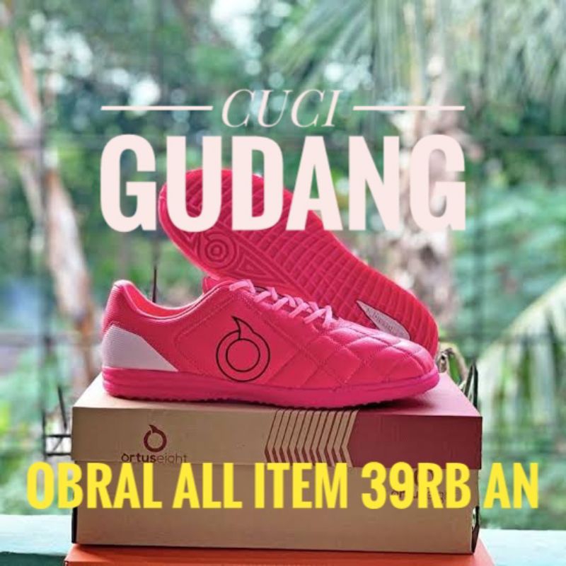 CUCI GUDANG / OBRAL SEPATU FUTSAL
