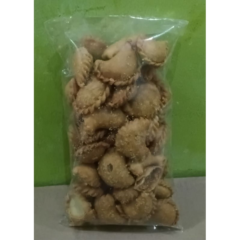 

pastel udang dalamnya full udang gurih enak