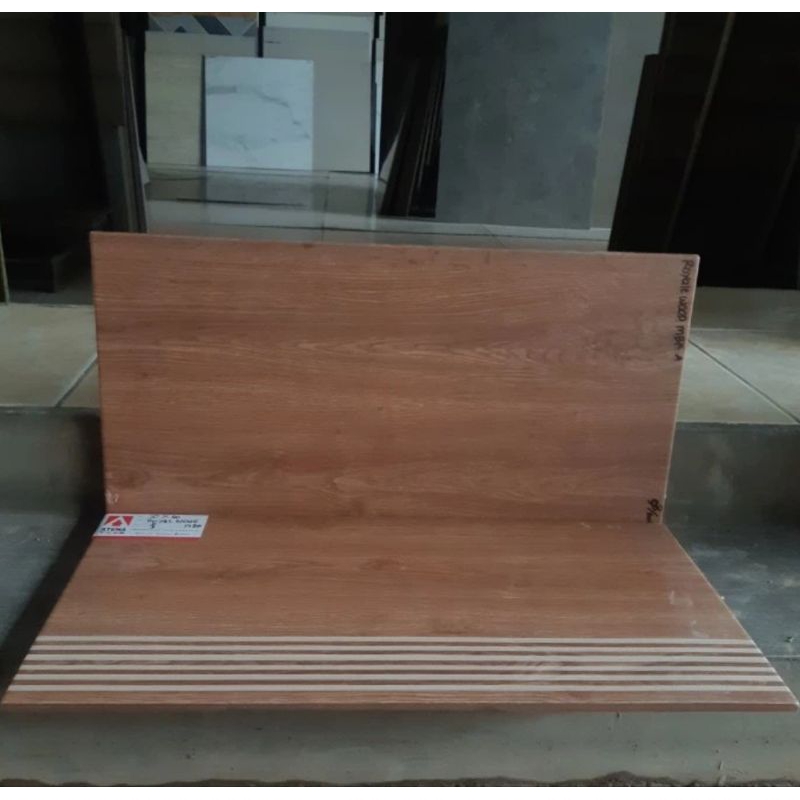 keramik tangga 30x60 motif kayu, Keramik 30x60 /Stepnosing 30x60 (Pcs)