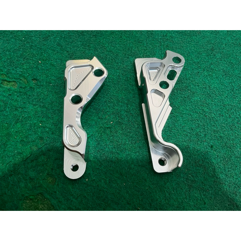 braket breket dudukan kaliper depan Brembo  4P 4piston axial PCX 150 160 pcx150 pcx160 cbs abs disc 