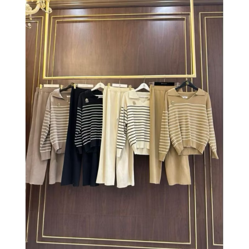 PRELOVED Set Rajut Salur Shella Saukia