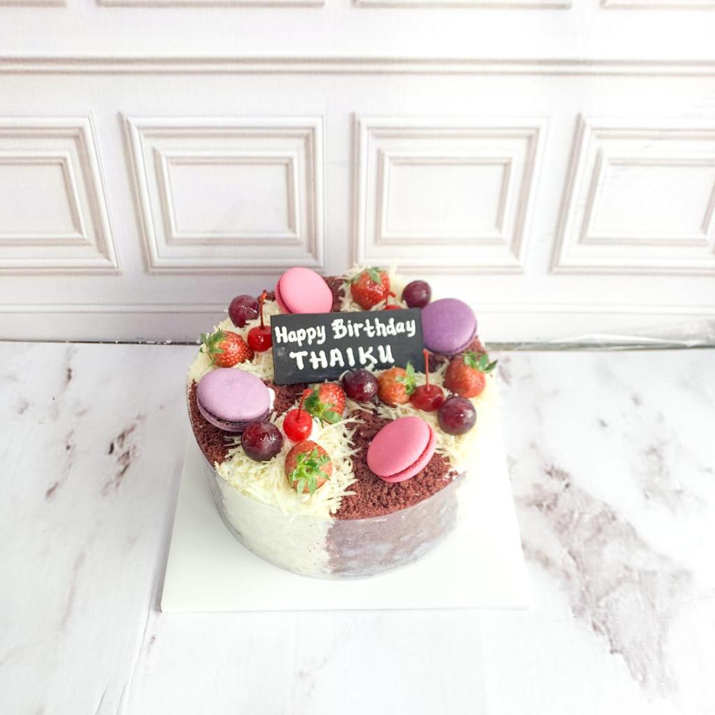 

Kue Ultah/Kue chocolate tema Keju dan redvelvet/Kue Birthday