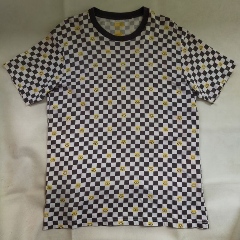 t shirt kaos uniqlo x illumination second bekas preloved original branded