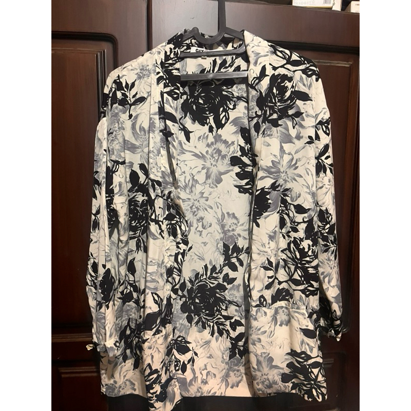 Outer Flower Giyomi - Preloved