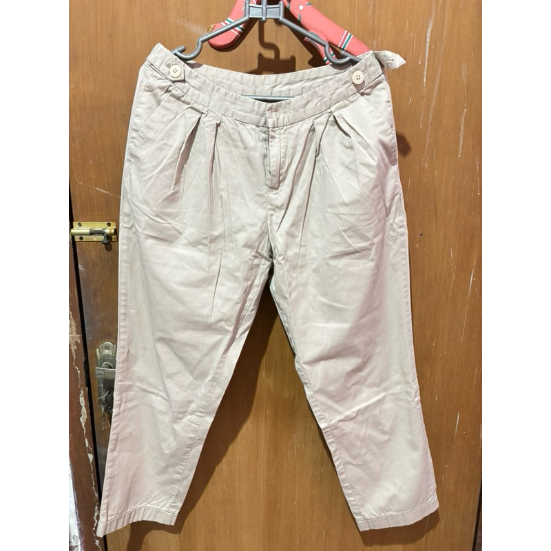 celana chino cream preloved
