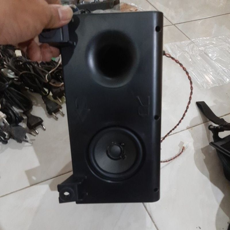 Speaker tv polytron pld 24d123 pasif