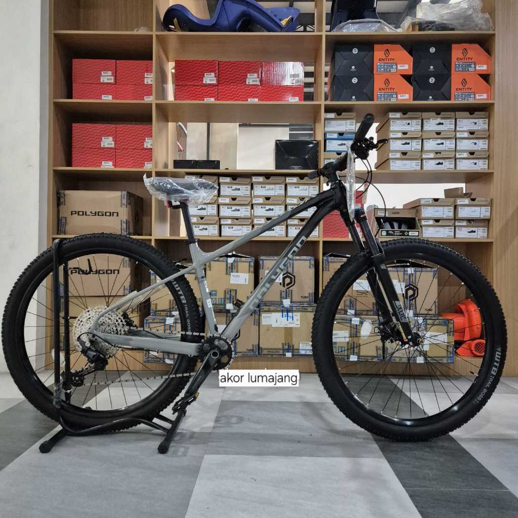 polygon xtrada 7 LG 2025 black 1x12 speed deore 27.5 / 29 GARANSI RESMI