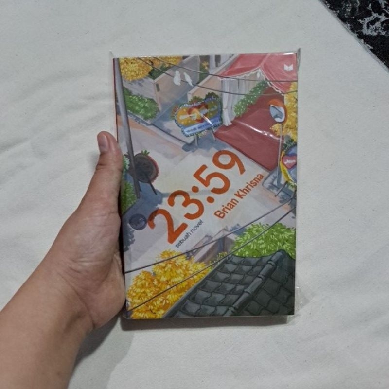 Preloved Novel 23:59 by Brian Khrisna
