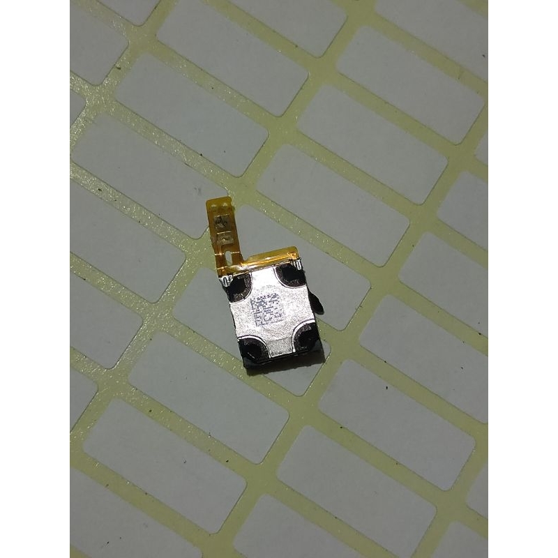 speaker atas Sharp Aquos sense 4 plus ori copotan