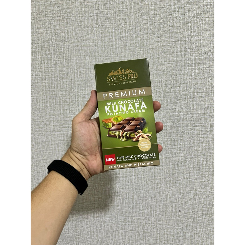 

READY STOCK ‼️ COKLAT VIRAL (Coklat Kunafa Pistachio)
