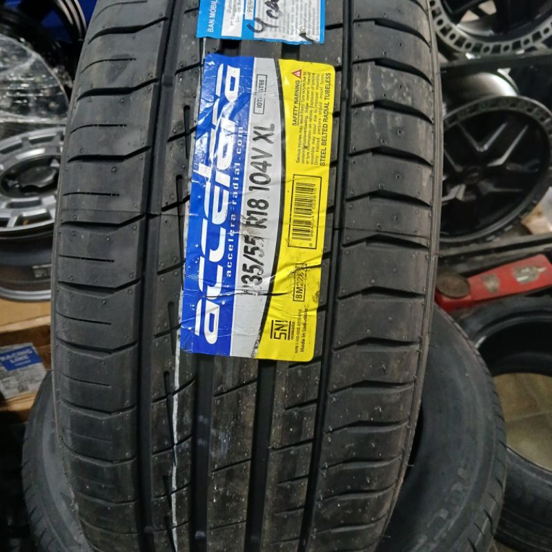 Ban Mobil Tubeless 235 55 R18 IOTA Accelera