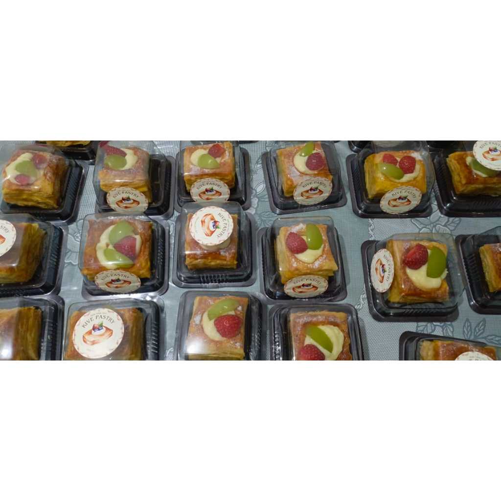 

Kive Pastry - CreamCheese Pastry dengan buah