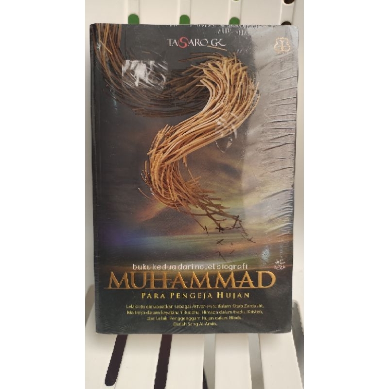 buku muhammad para pengeja hujan - tasaro gk