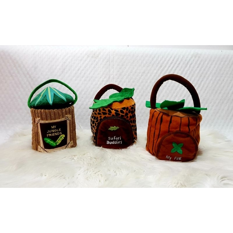 Boneka Tempat Sesuatu (Rumah Pohon)